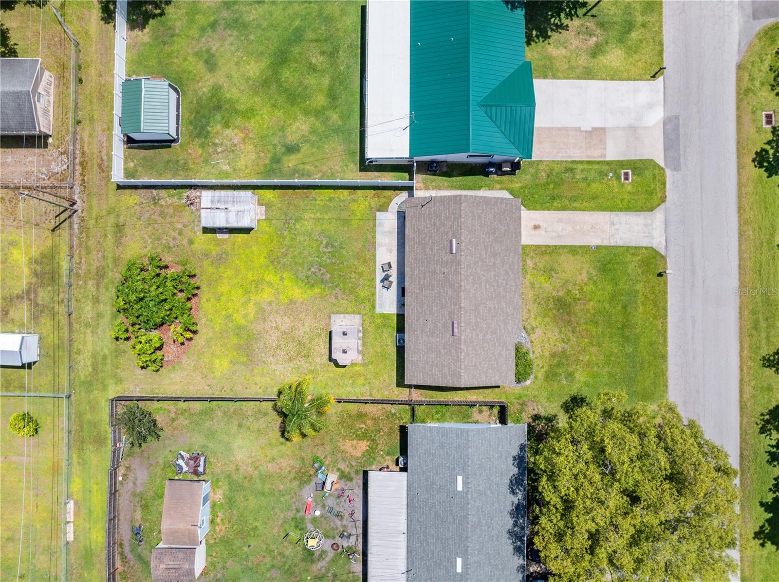 LAKEFRONT ADDN - Residential