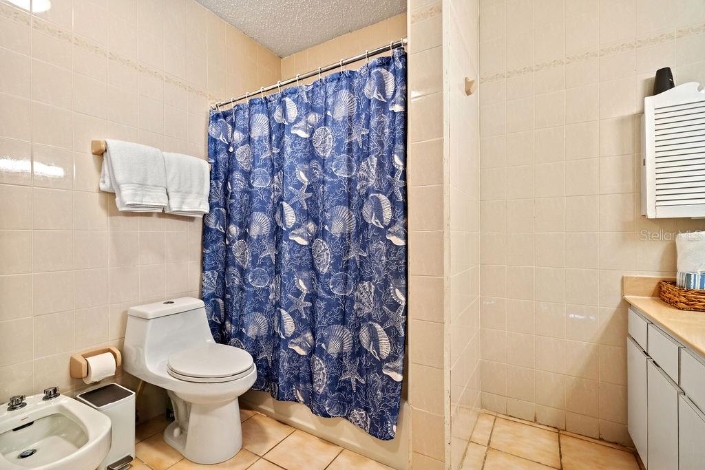 CRESCENT BEACH - Residential Lease