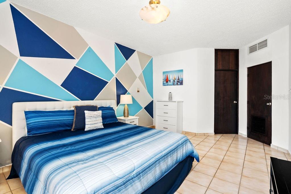 CRESCENT BEACH - Residential Lease