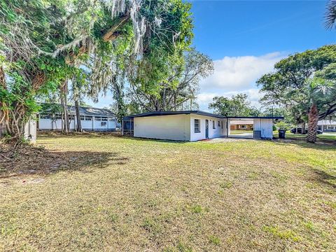 A home in LAKELAND