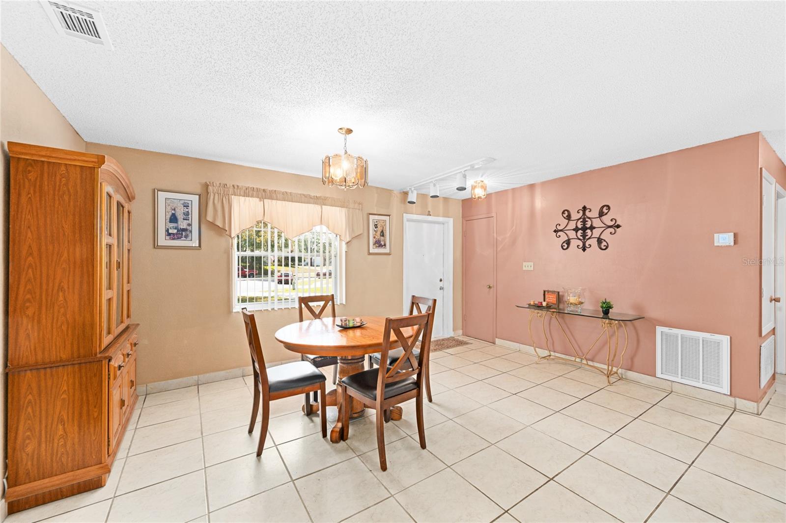 ROLLING OAKS - Residential