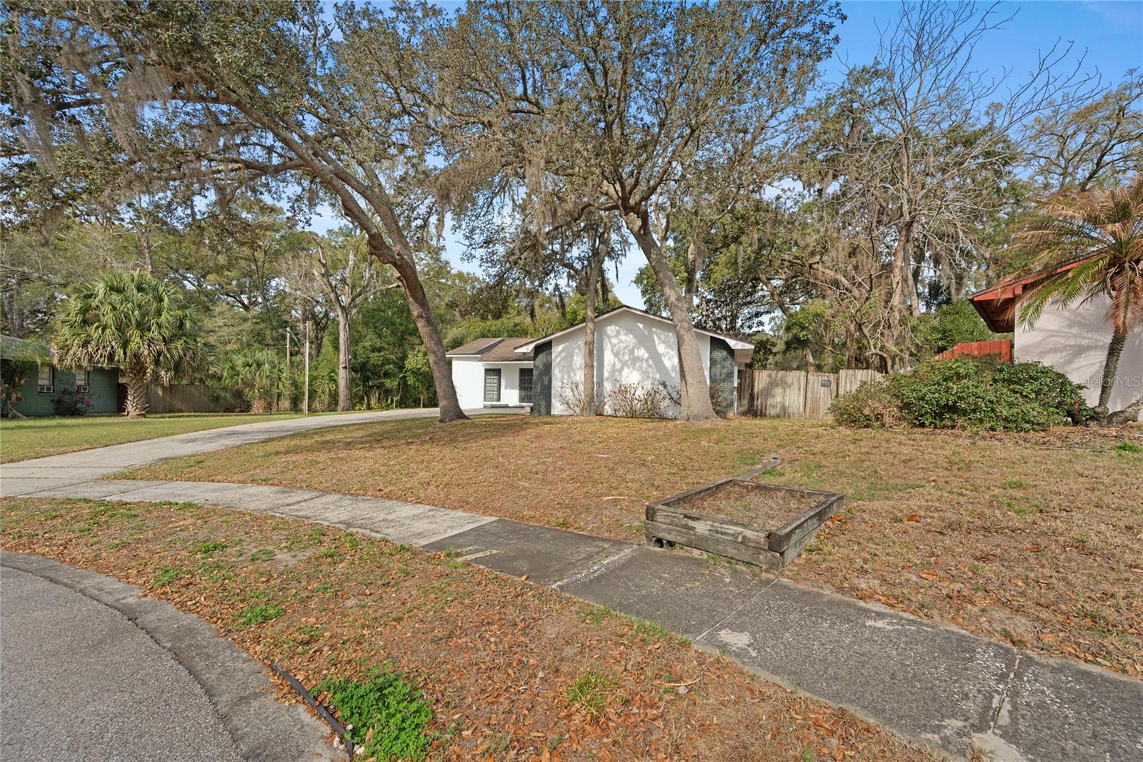 ROLLING OAKS - Residential