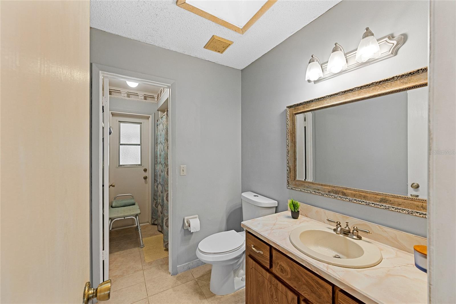 ROLLING OAKS - Residential