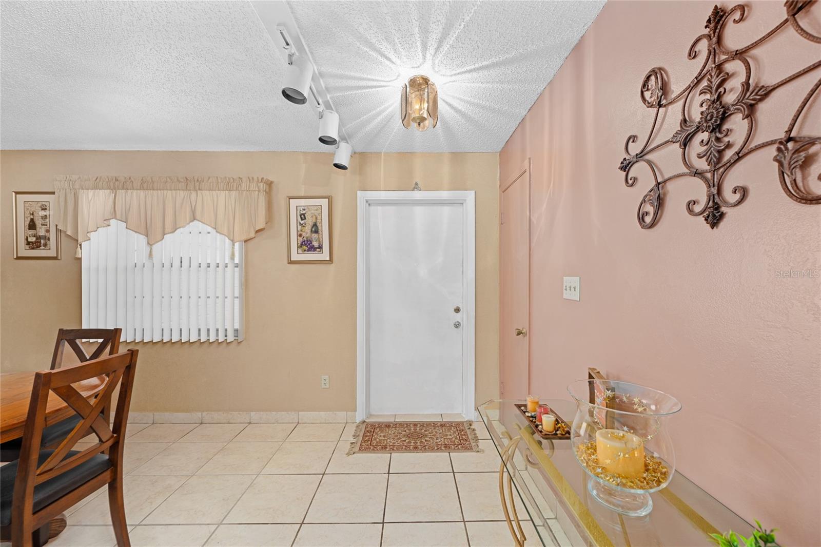 ROLLING OAKS - Residential