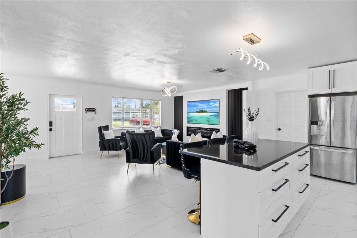 KENNETH CITY - Residential