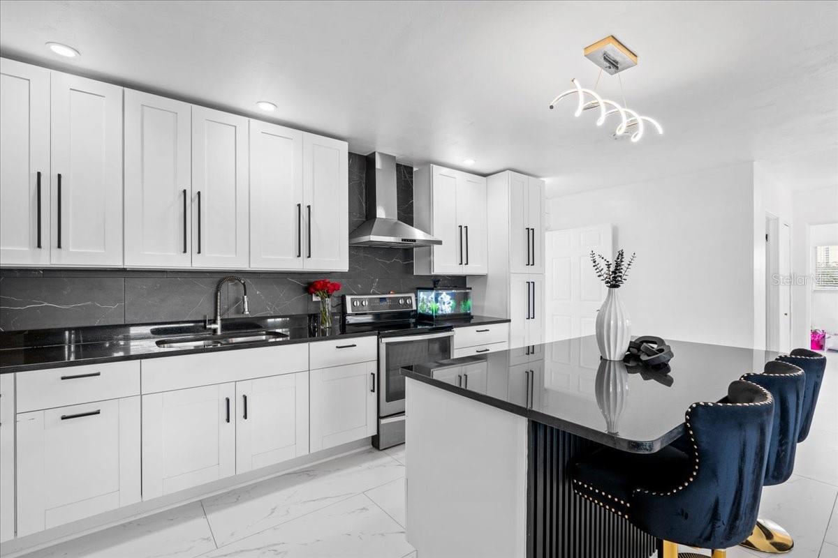 KENNETH CITY - Residential