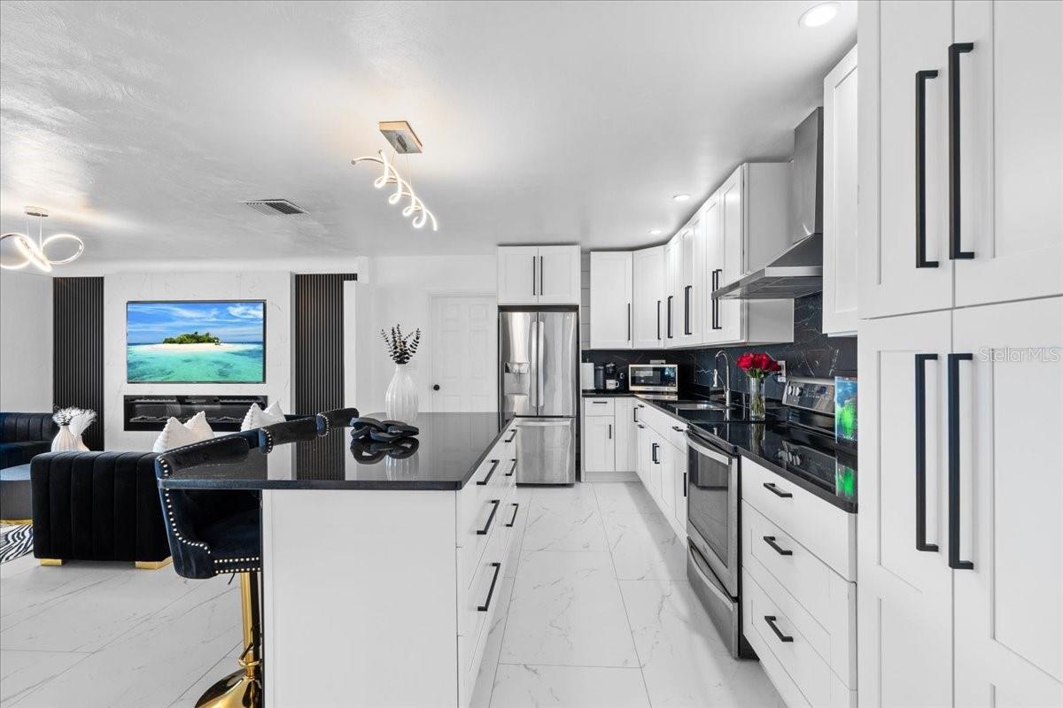 KENNETH CITY - Residential