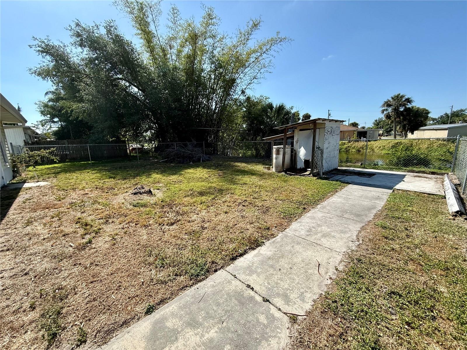 11812 SW SPRING LAKE DRIVE