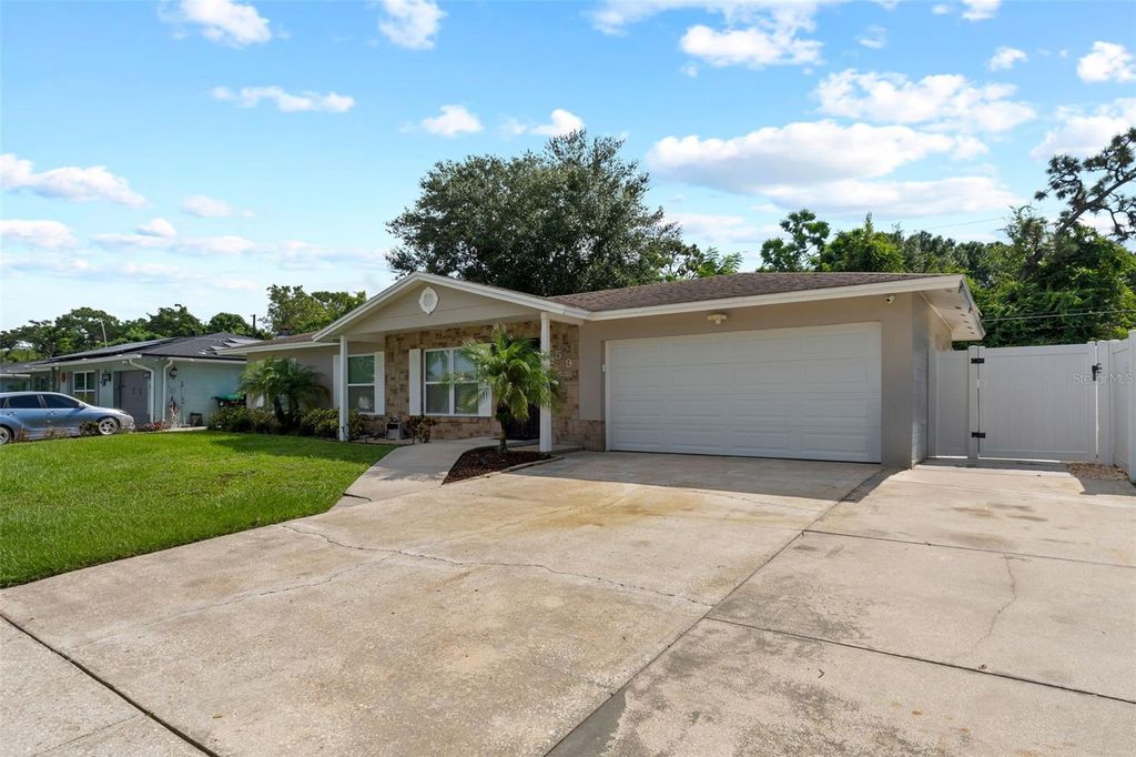 Photo of 859 Okaloosa Avenue, Orlando, FL 32822 (MLS # O6401602)