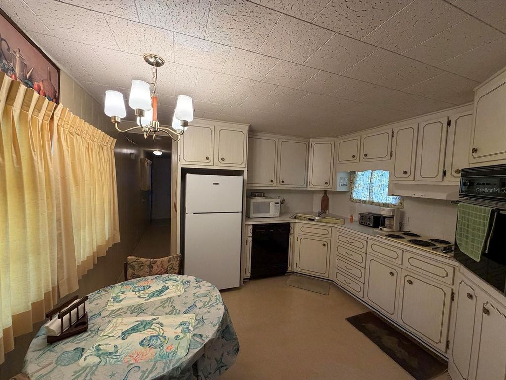 Photo of 5121 9th Street W, Bradenton, FL 34207 (MLS # O6383285)