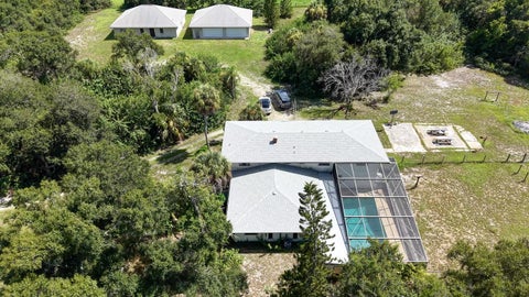 Property photo of 411 Bristol Lane, Nokomis, FL 34275