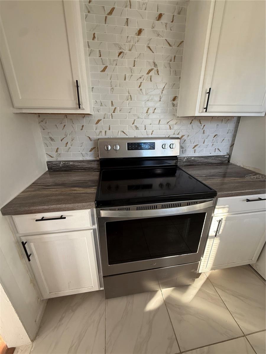 MONROE MANOR - Residential Lease