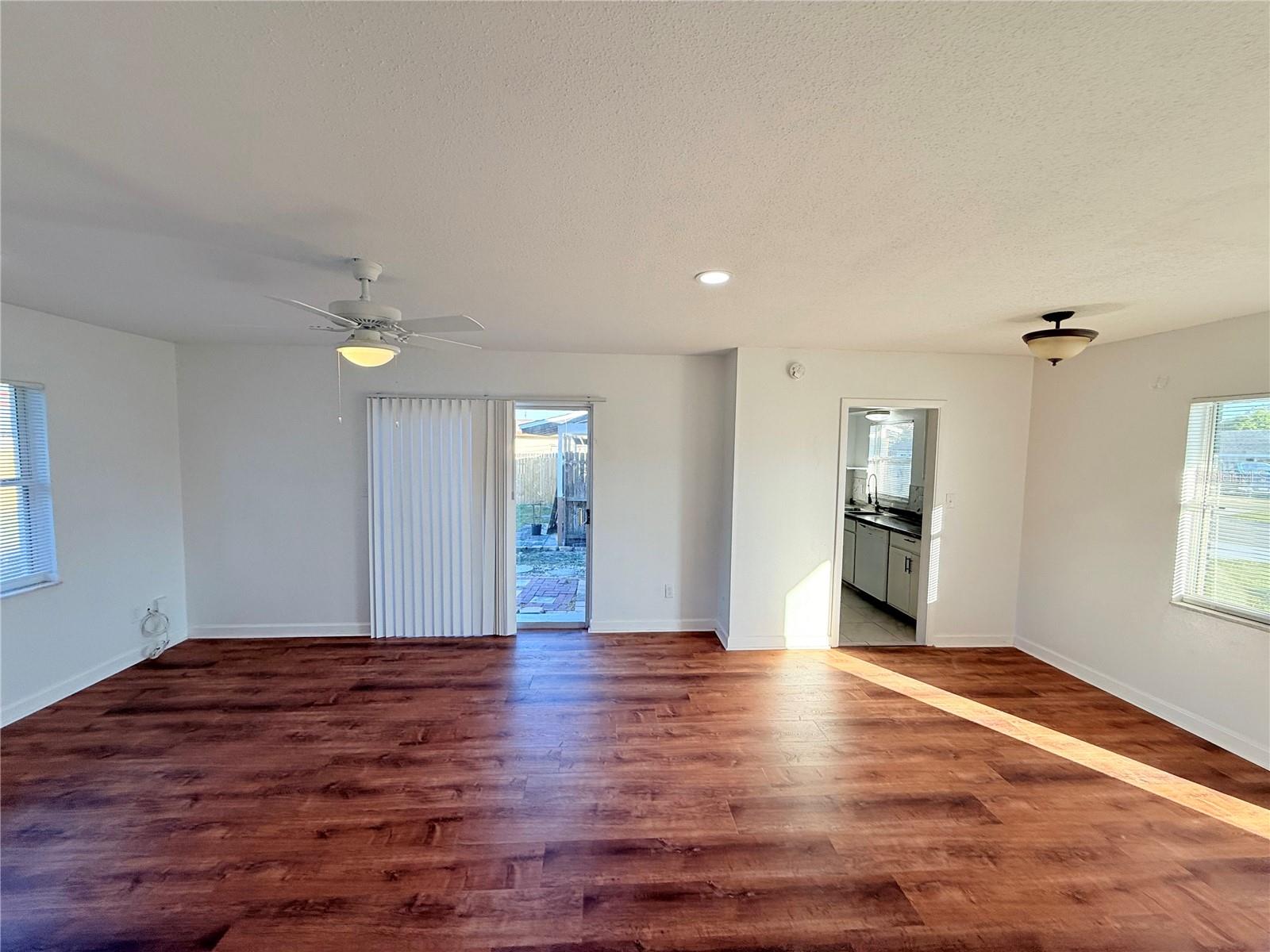 MONROE MANOR - Residential Lease