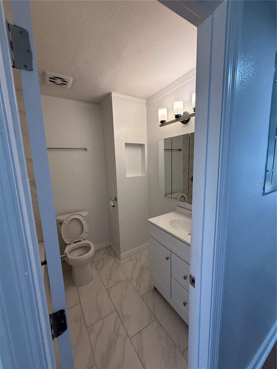 MONROE MANOR - Residential Lease