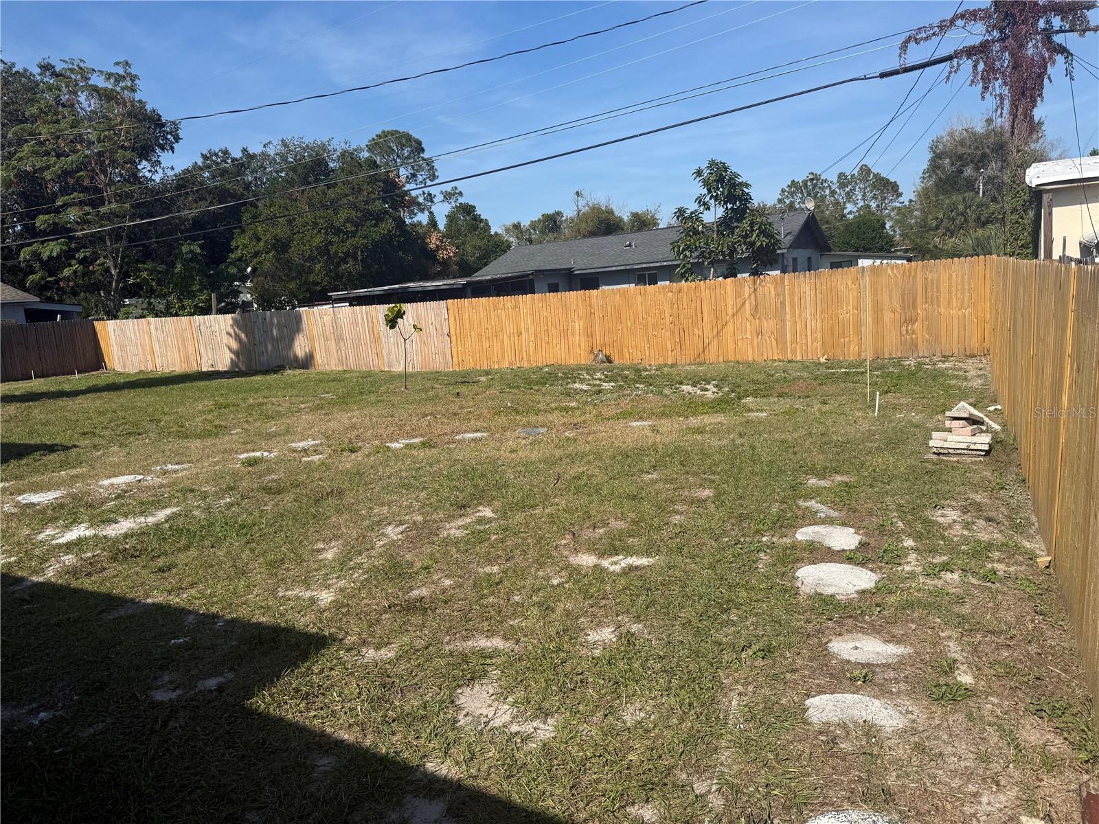 MONROE MANOR - Residential Lease