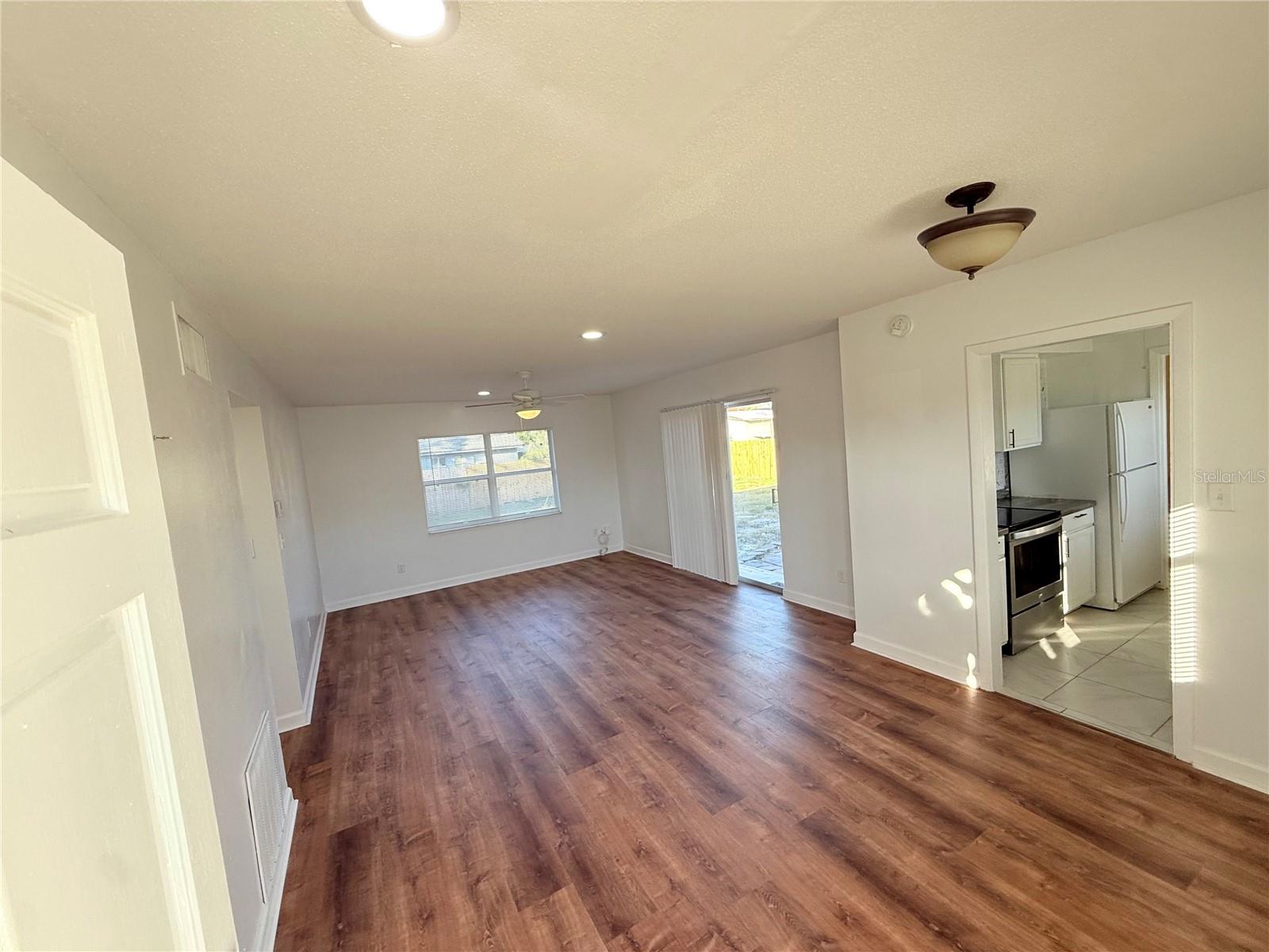 MONROE MANOR - Residential Lease