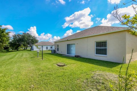 A home in PALMETTO