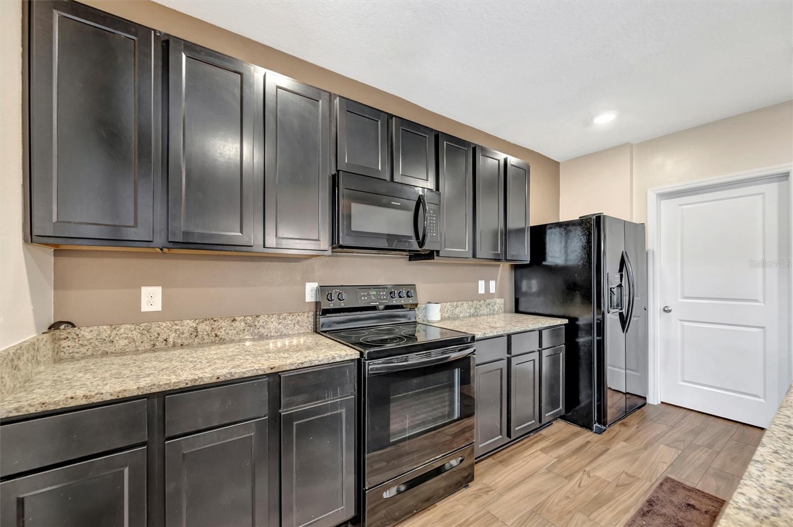 DEL TIERRA PH IV-B & IV-C - Residential