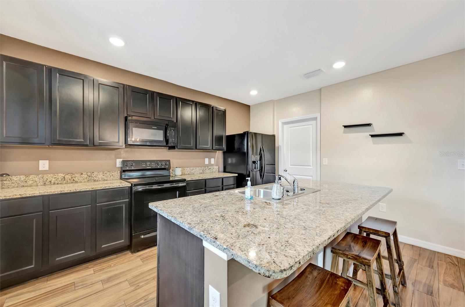 DEL TIERRA PH IV-B & IV-C - Residential