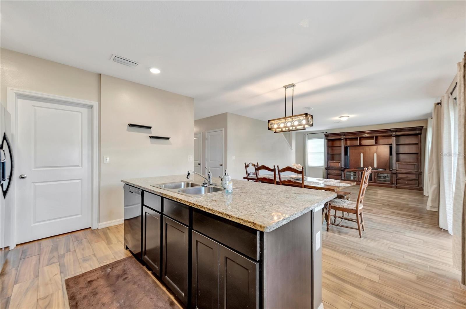 DEL TIERRA PH IV-B & IV-C - Residential