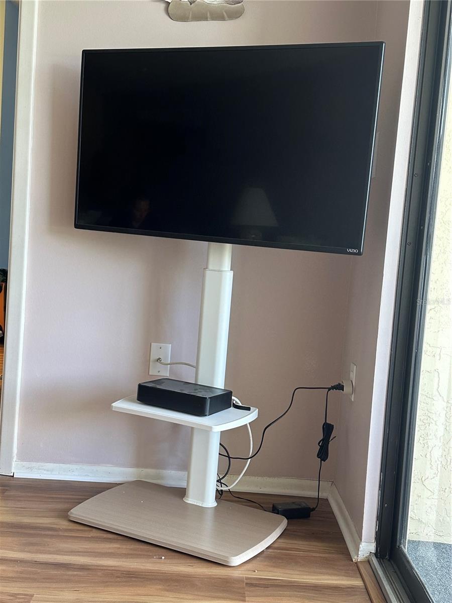 WEYBRIDGE - Residential Lease