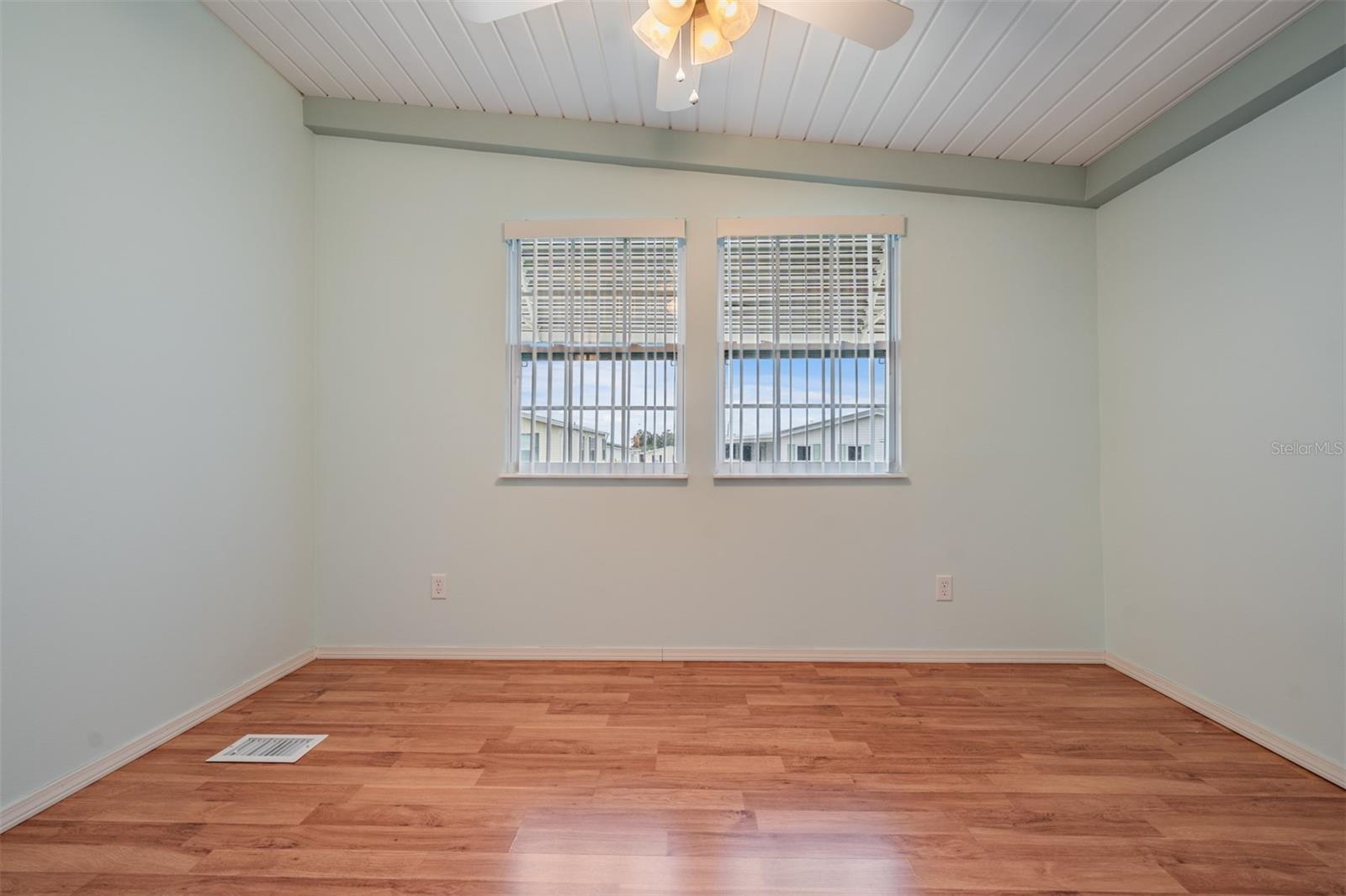 GRAND HORIZONS - Residential