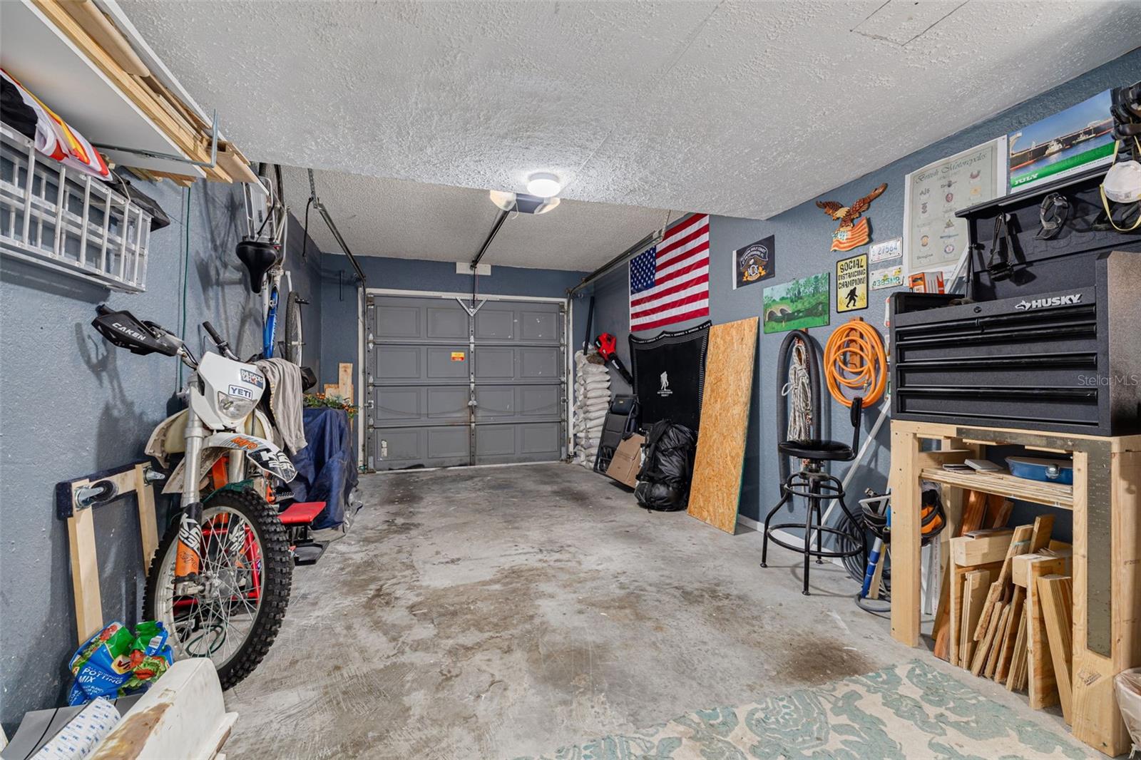 LAKE FOREST CONDO - Residential