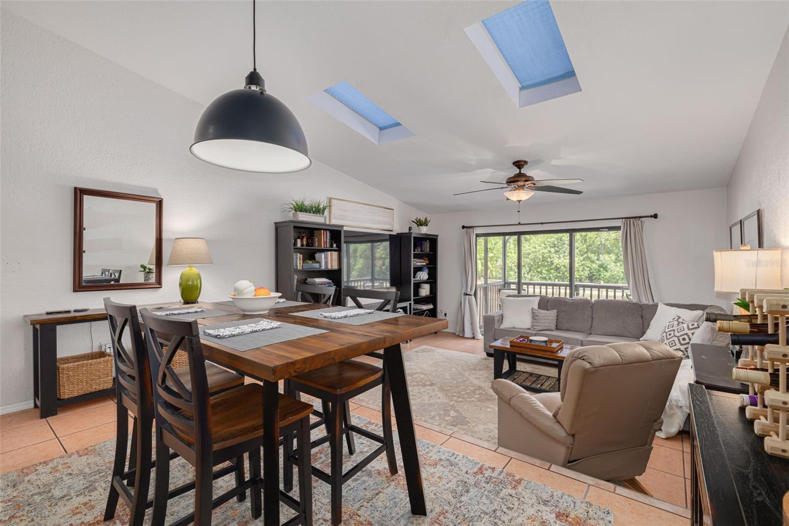 LAKE FOREST CONDO - Residential