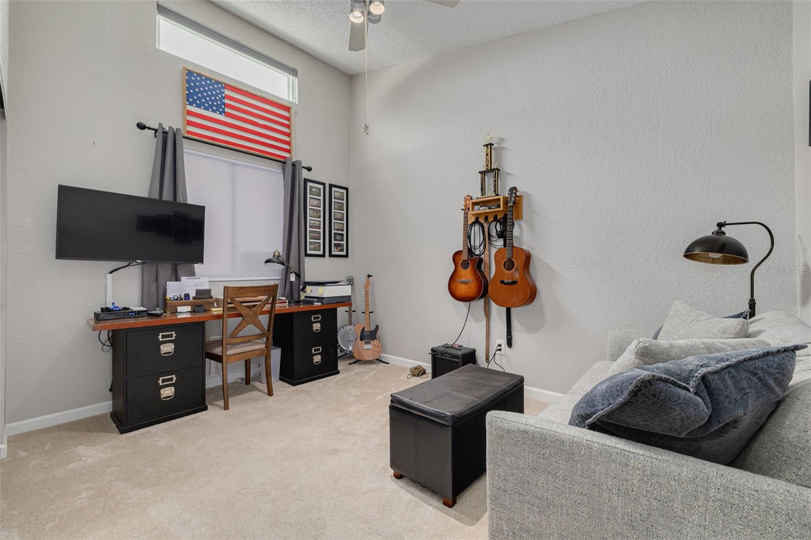 LAKE FOREST CONDO - Residential