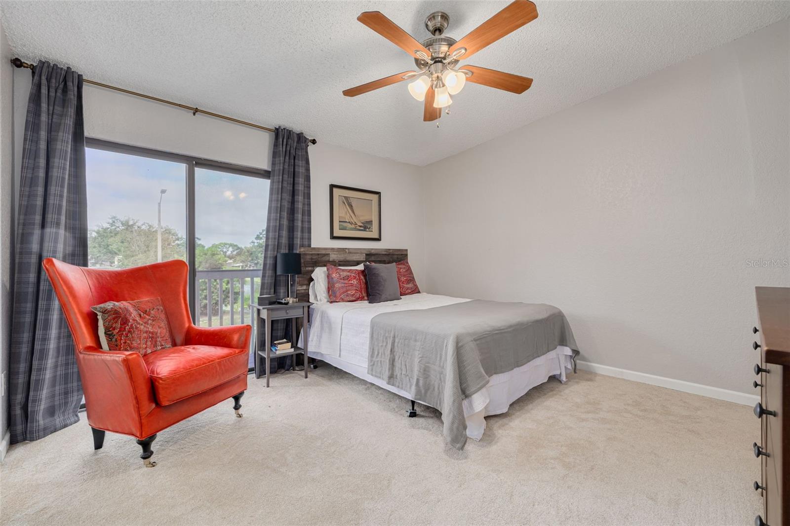 LAKE FOREST CONDO - Residential