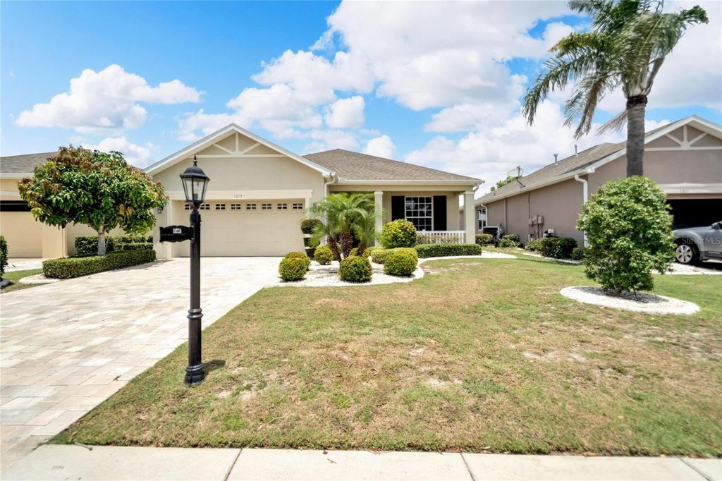 Photo of 1013 Emerald Dunes Drive, Sun City Center, FL 33573 (MLS # TB8484853)
