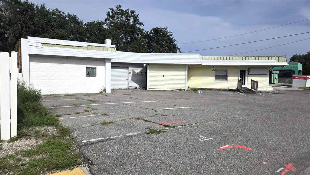 Photo of 1487 S Fort Harrison Avenue, Clearwater, FL 33756 (MLS # TB8401861)