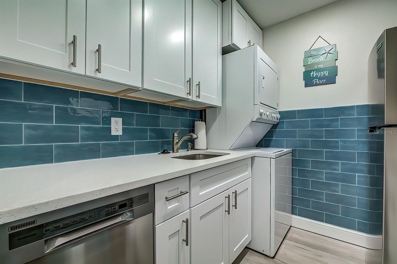 MADEIRA BEACH YACHT CLUB CONDO - Residential Lease