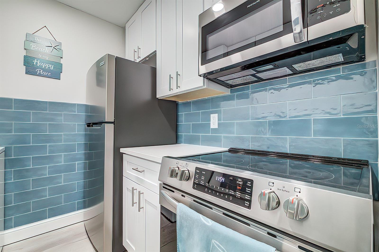 MADEIRA BEACH YACHT CLUB CONDO - Residential Lease