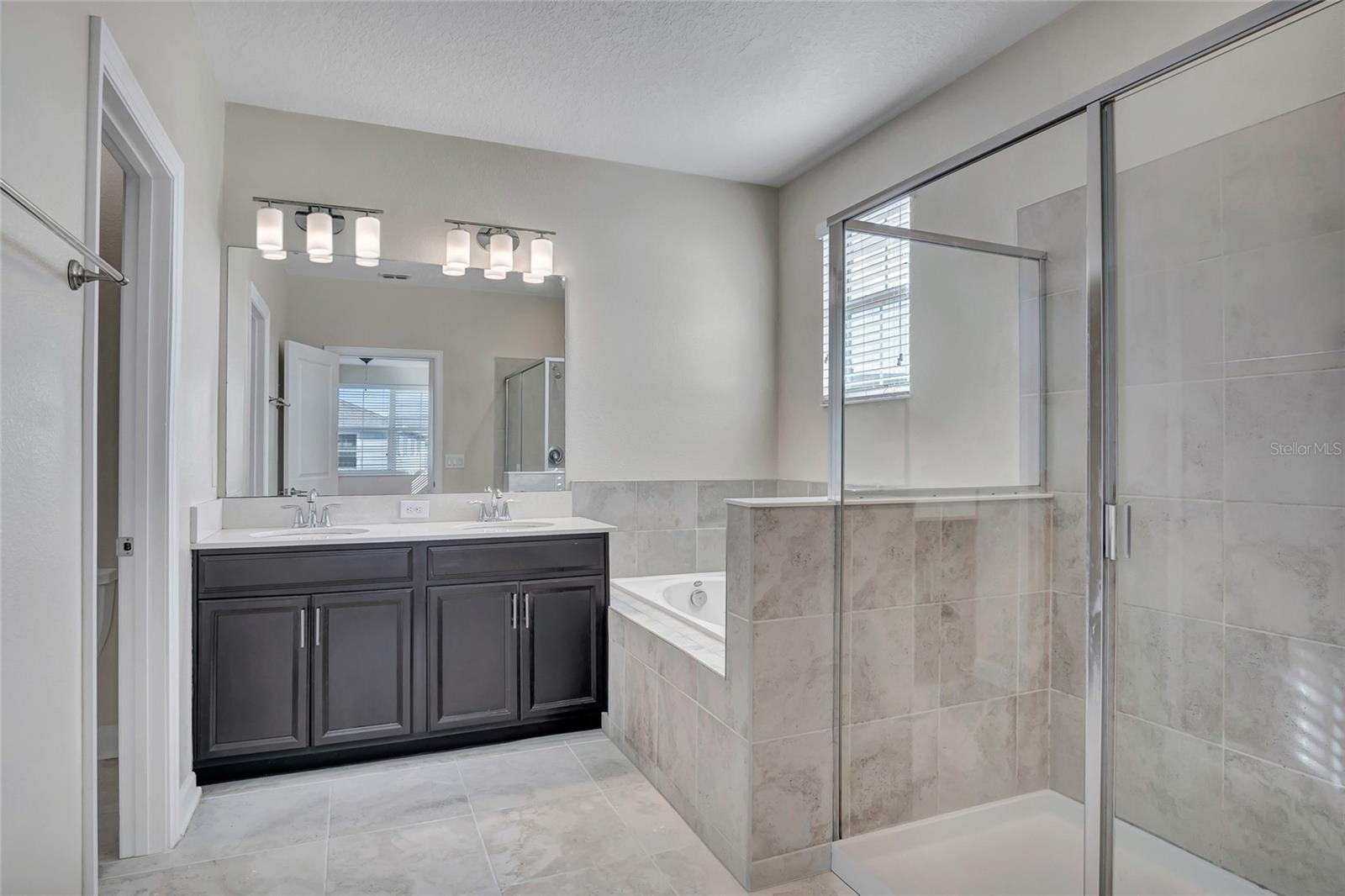 STOREY LAKE TR K - Residential