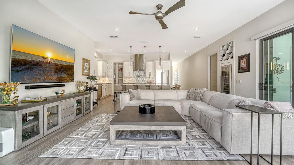 Photo of 1659 Devonshire Lane, Sarasota, FL 34236 (MLS # A4673505)