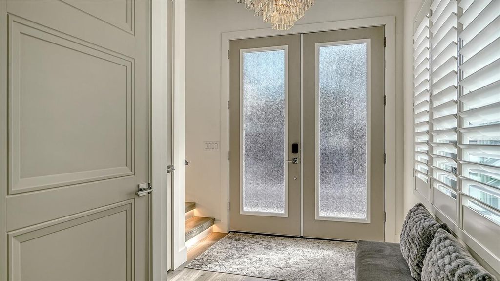 Photo of 1659 Devonshire Lane, Sarasota, FL 34236 (MLS # A4673505)