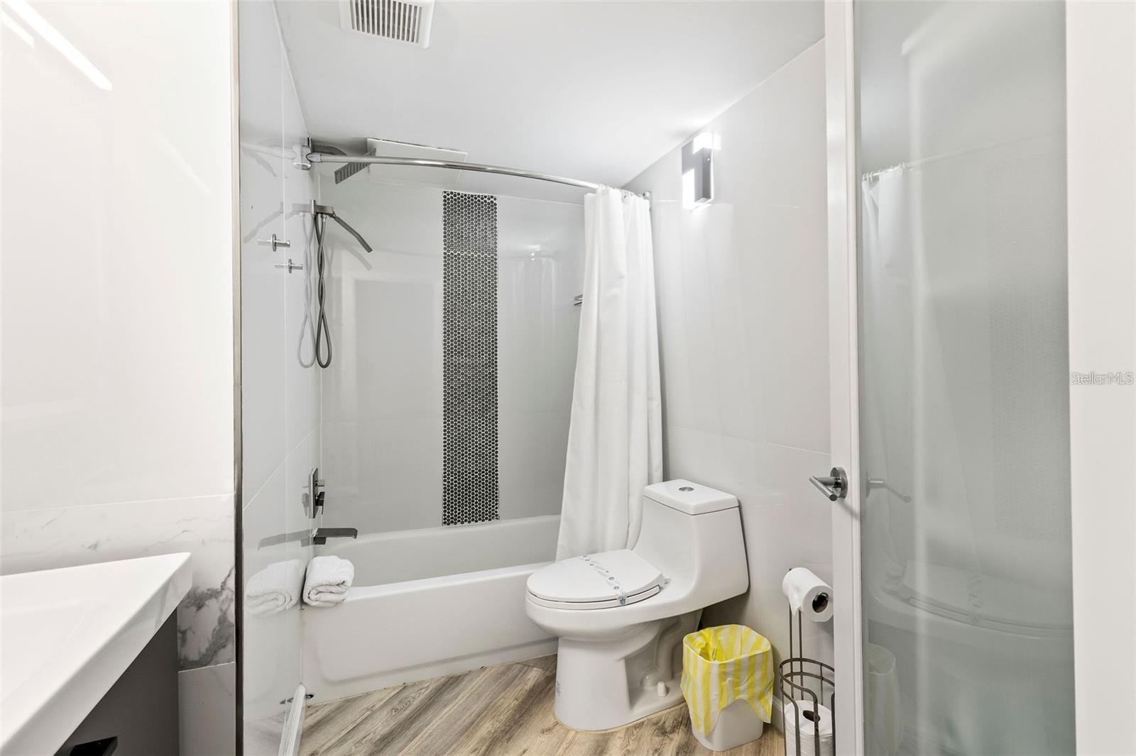 OCEANSIDE INN CONDO - Residential