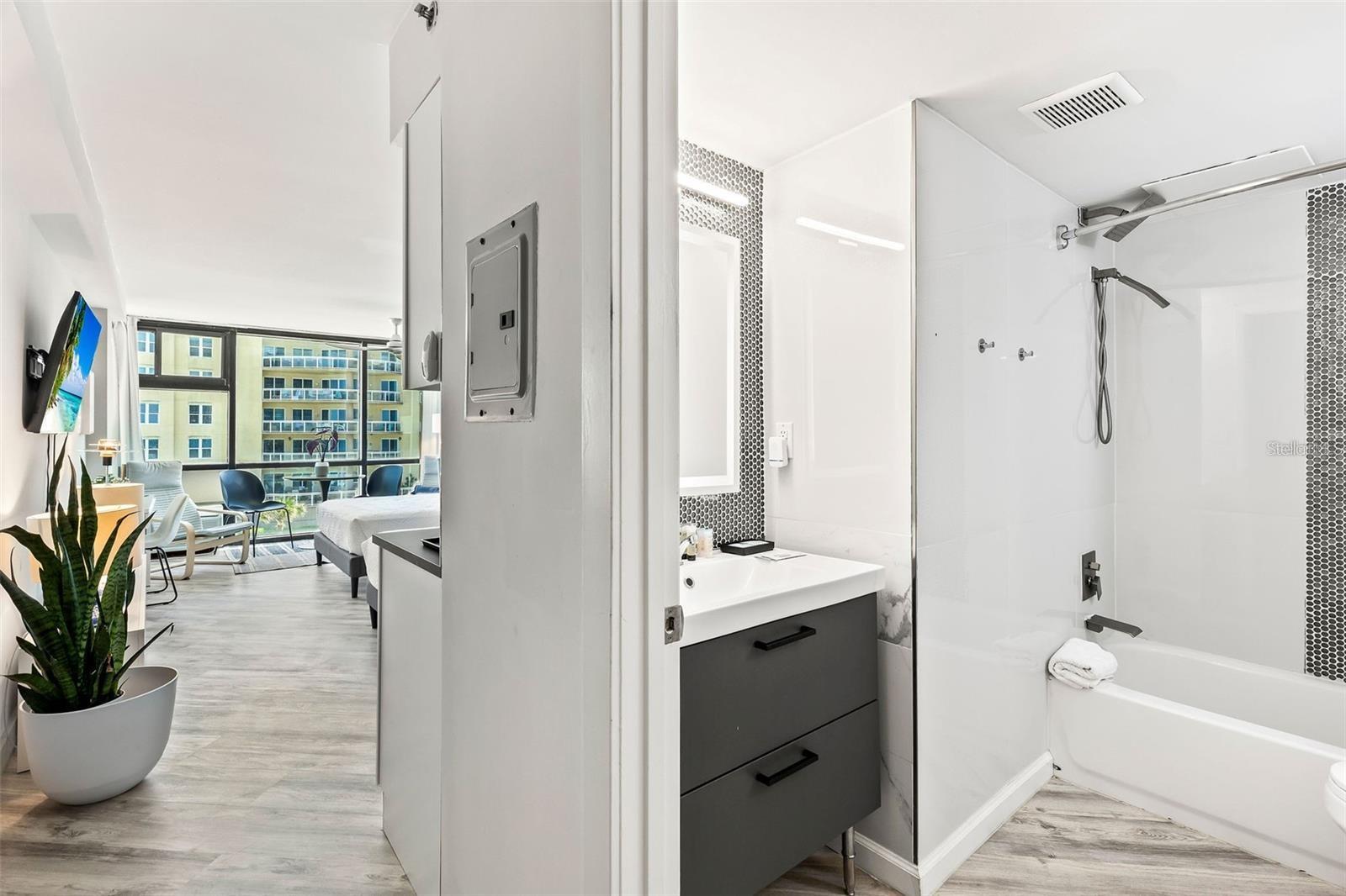 OCEANSIDE INN CONDO - Residential