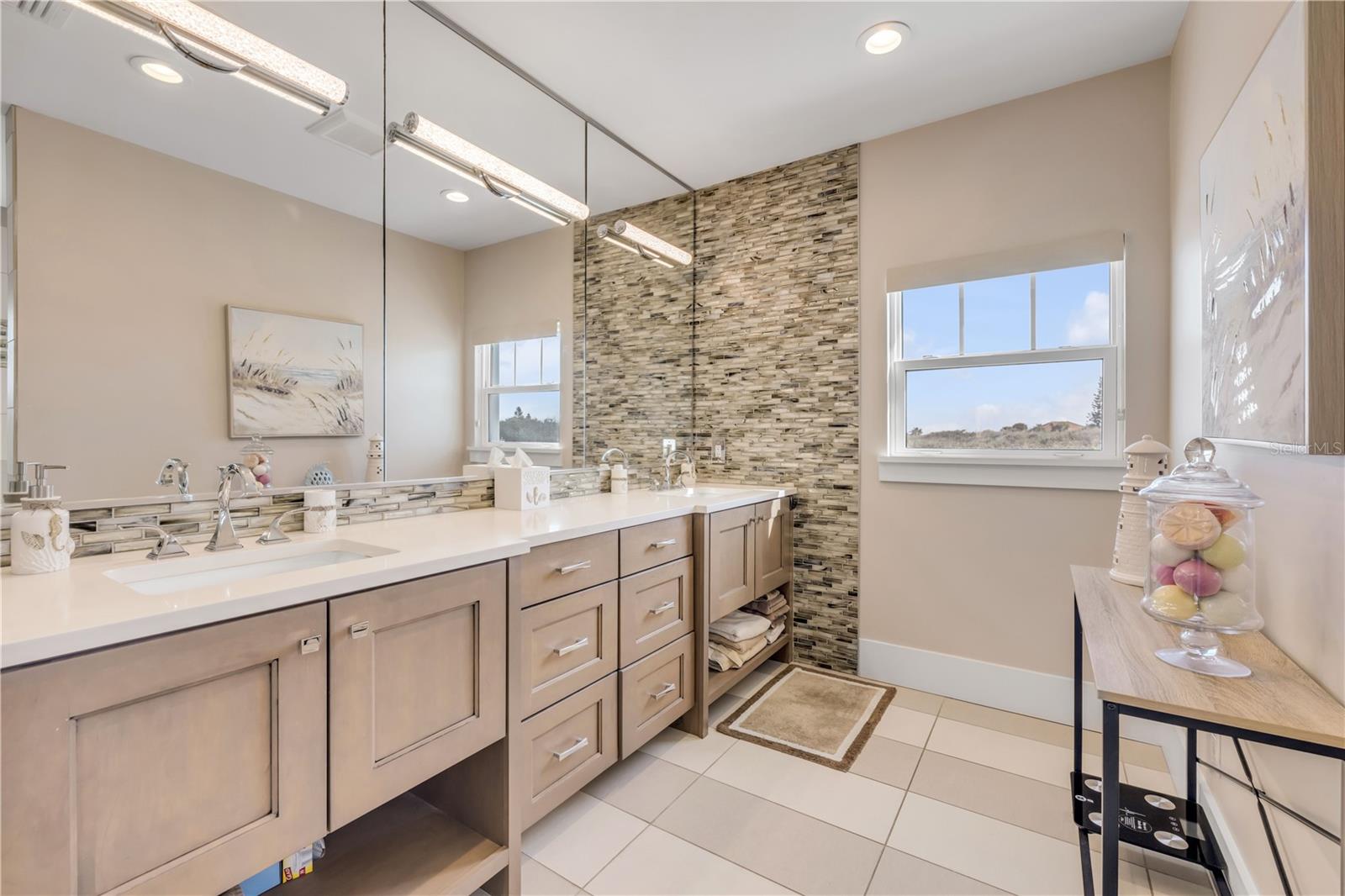 LAS OLAS PH 01 & 02 - Residential