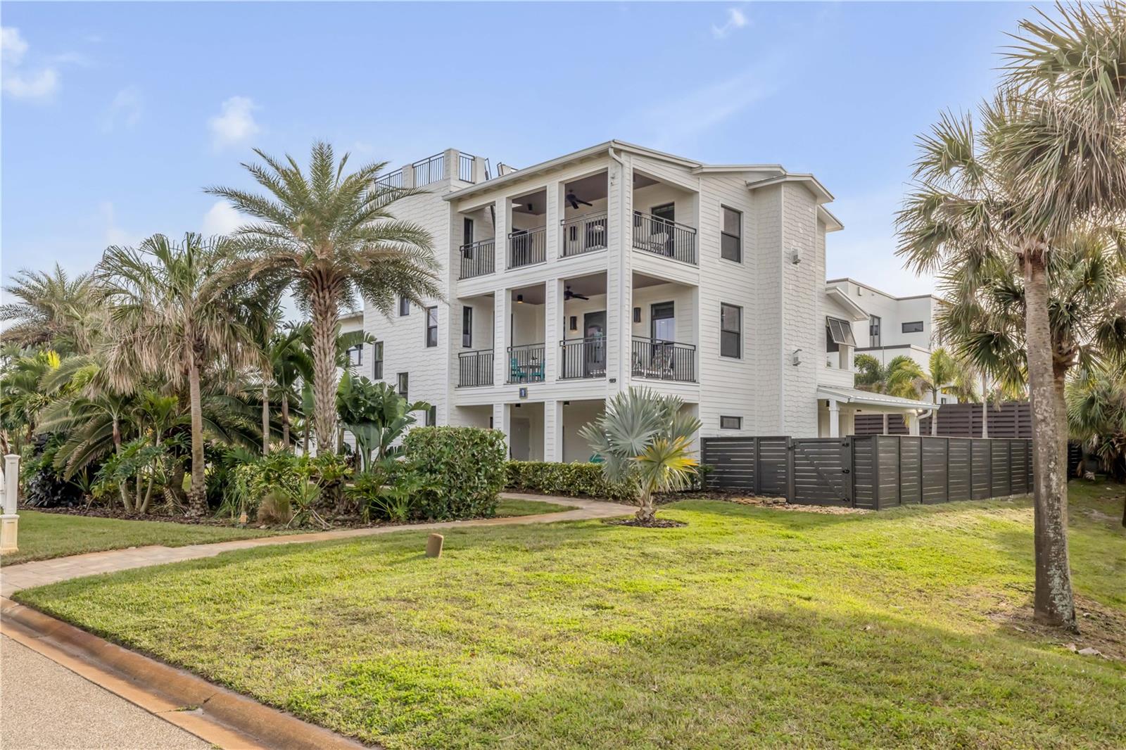 LAS OLAS PH 01 & 02 - Residential