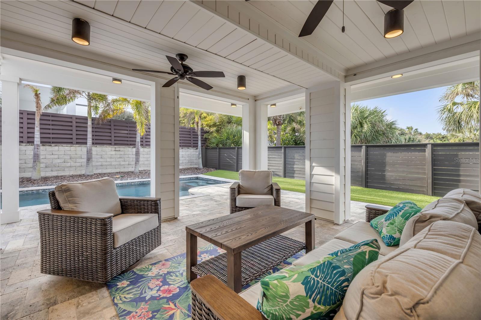 LAS OLAS PH 01 & 02 - Residential