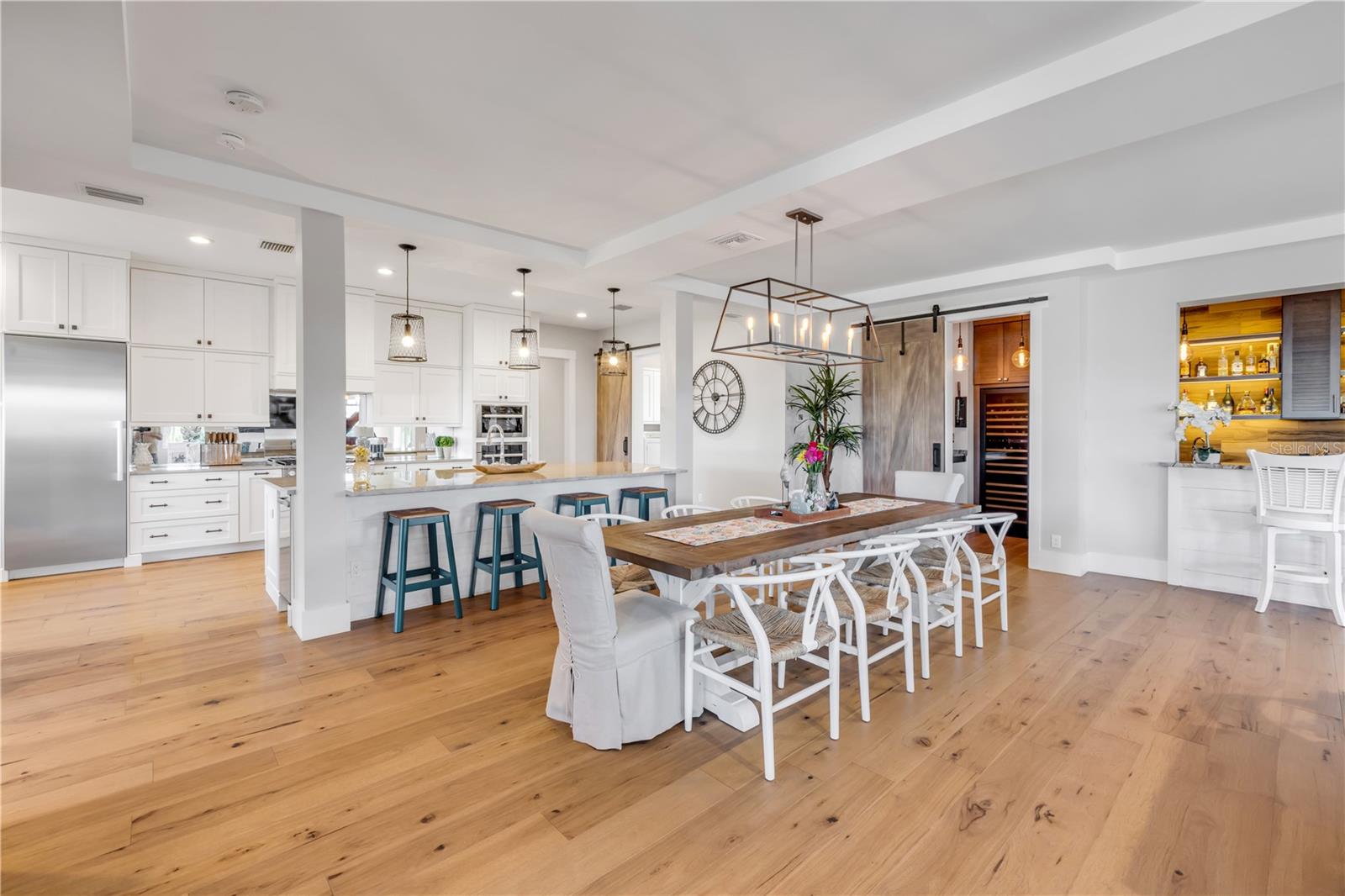 LAS OLAS PH 01 & 02 - Residential