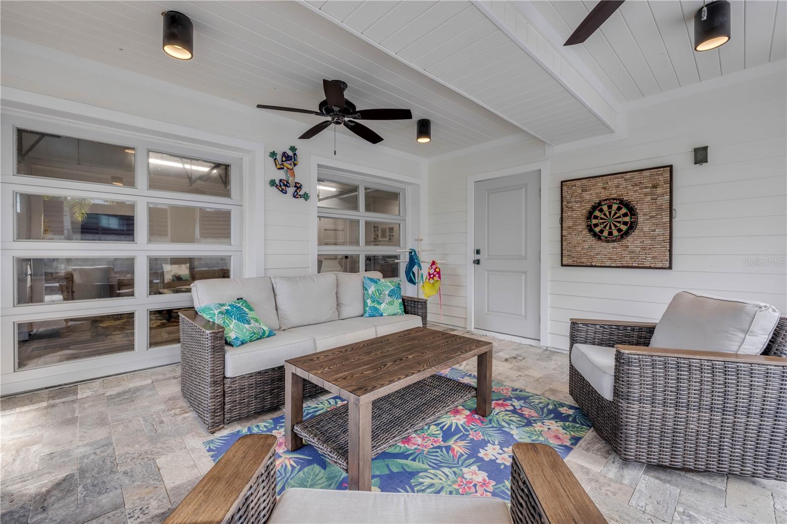 LAS OLAS PH 01 & 02 - Residential