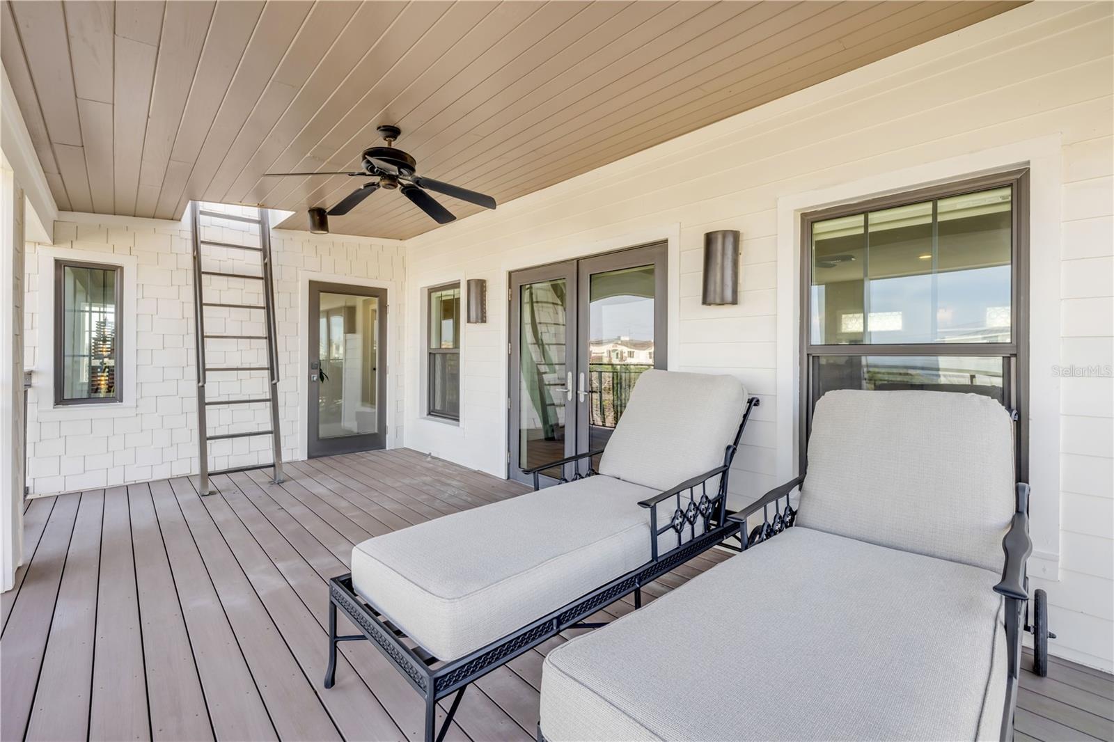 LAS OLAS PH 01 & 02 - Residential