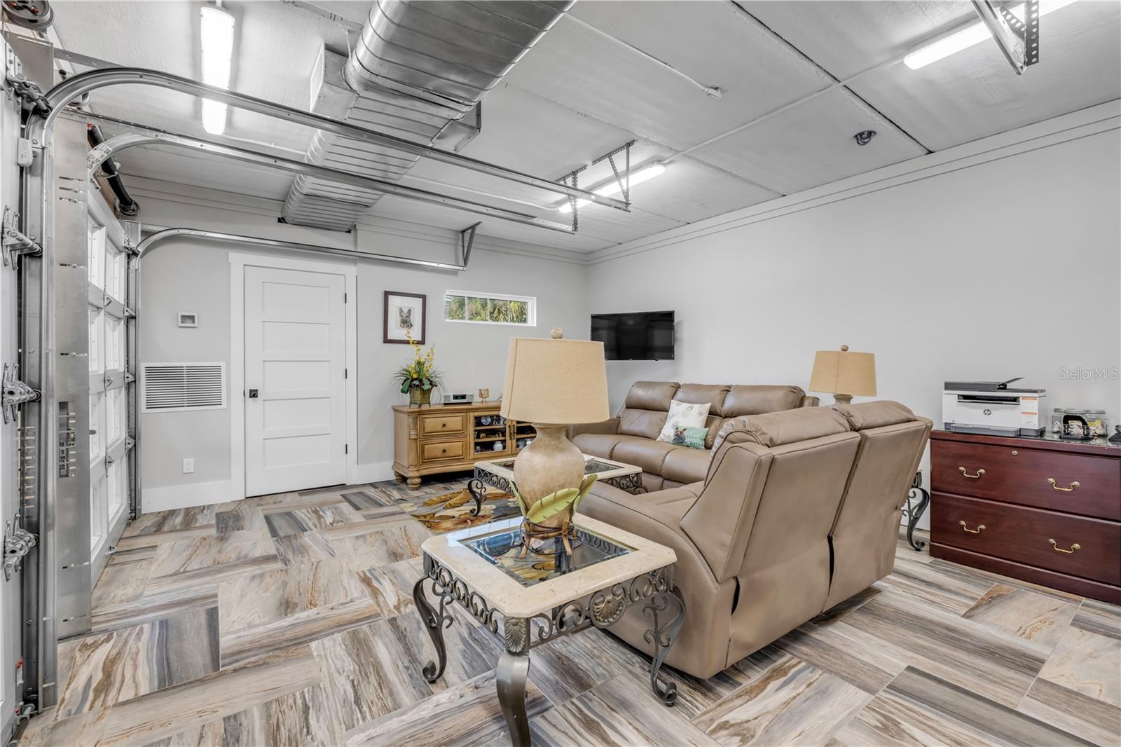 LAS OLAS PH 01 & 02 - Residential