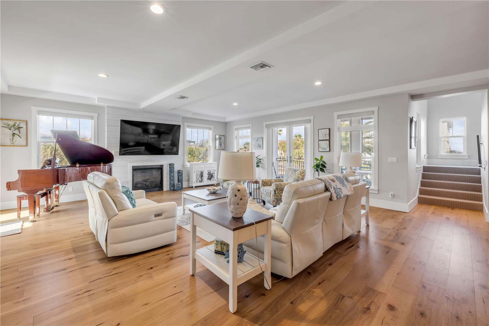 LAS OLAS PH 01 & 02 - Residential