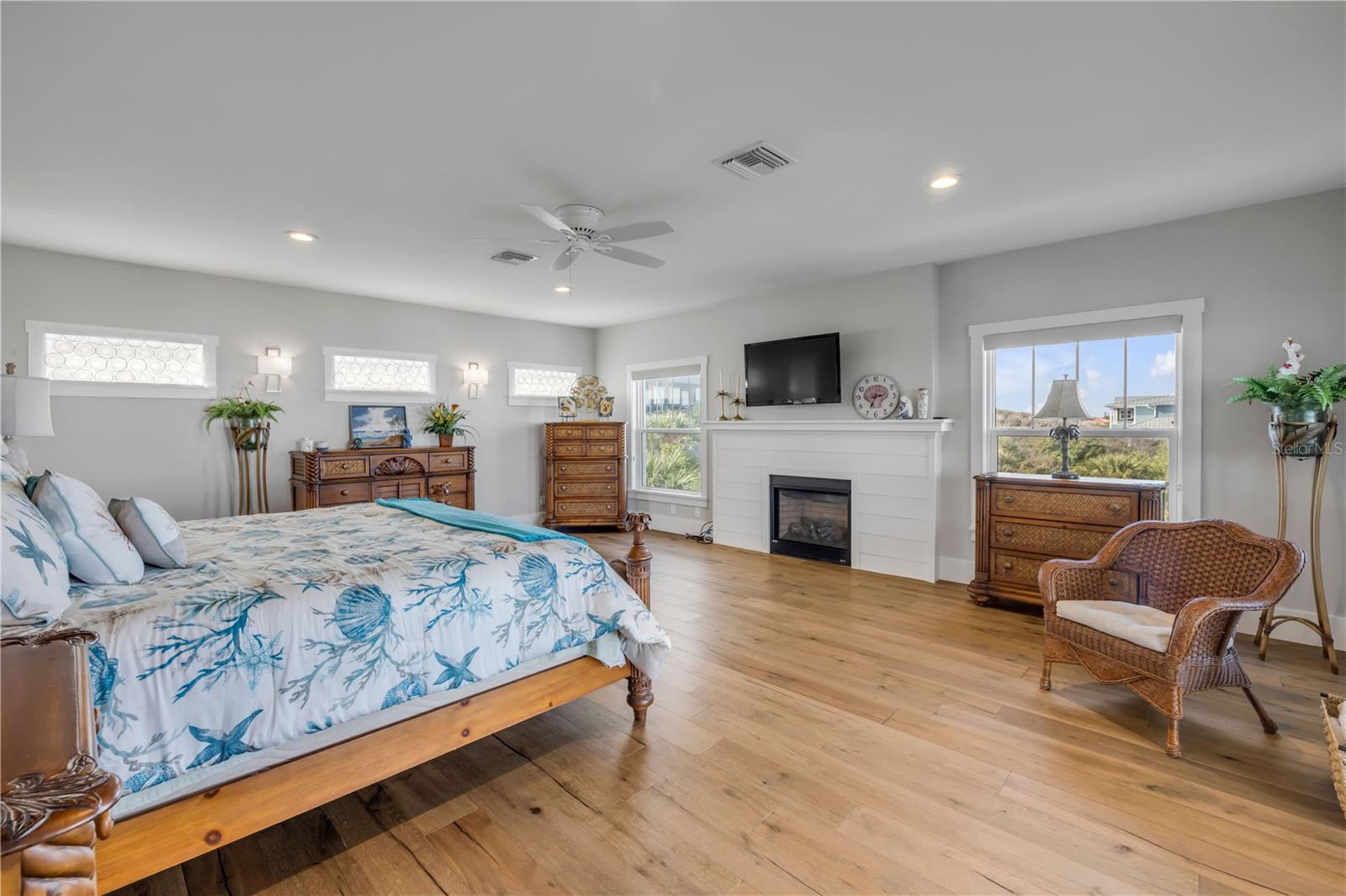 LAS OLAS PH 01 & 02 - Residential