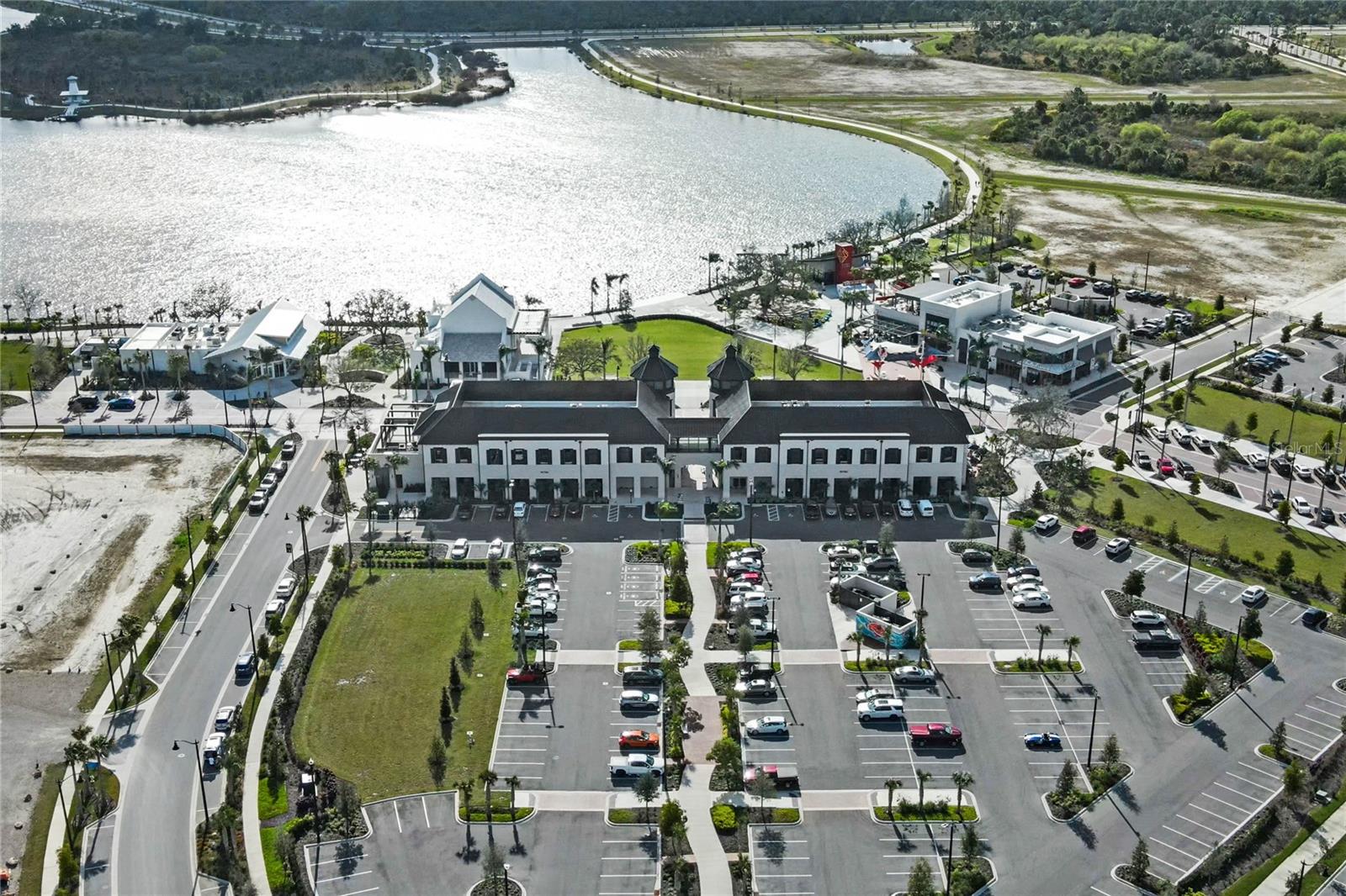 WELLEN PARK GOLF & COUNTRY CLUB - Residential Lease