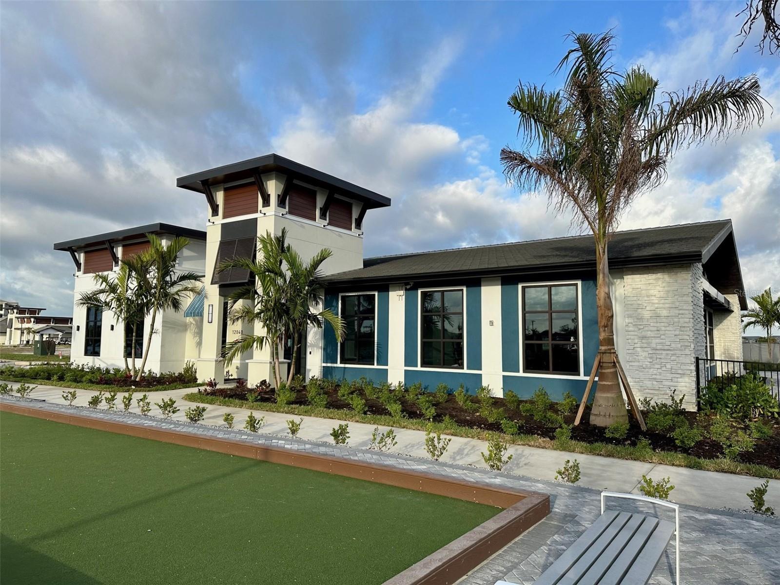 WELLEN PARK GOLF & COUNTRY CLUB - Residential Lease